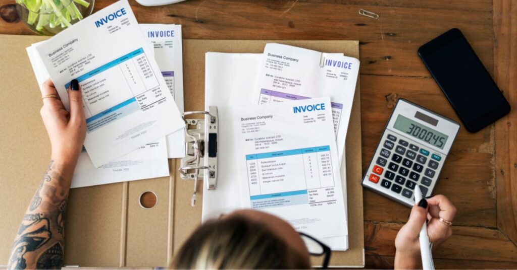 7 Invoice Management Tips and Solutions for Modern Businesses