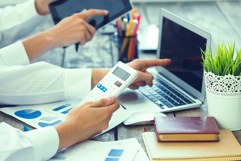When Is the Right Time to Switch to Outsourced Bookkeeping?